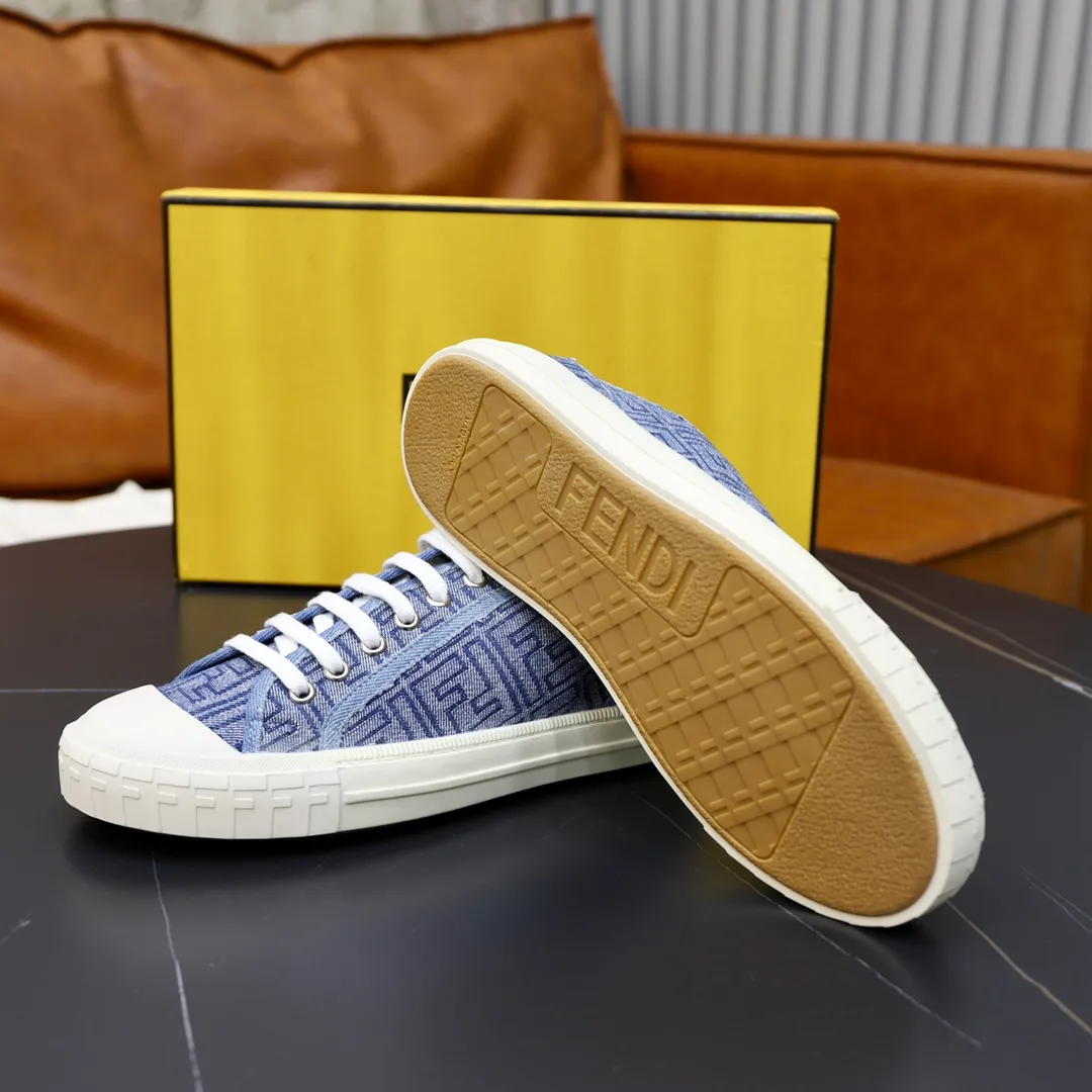 Factory price: 480 original order (couple model) Brand: FENDI Fendi 🙅‍♂️🙅‍♂️🙅‍♂️ Size: Female 35–40, Male 39-44 (45 can be customized) Grade: Official website genuine Material: Imported original LoGO fabric upper Original comfortable lining TPU wear-resistant lightweight outsole Style category: Loafers New trendy shoes Color: actual picture color